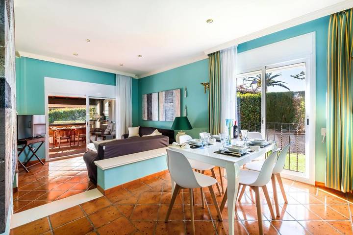 Location de vacances pour 6 personnes, avec piscine et jardin, animaux acceptés dans Bonmont Terres Noves - 4