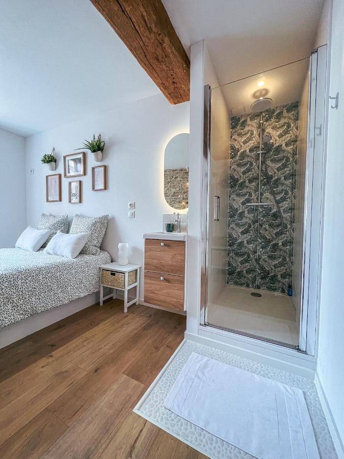 Appartement entier, One-Bedroom Apartment in Gevrey-Chambertin, Région de Dijon