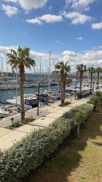 Gîte pour 5 personnes, avec balcon et vue dans Port Saint Ange
