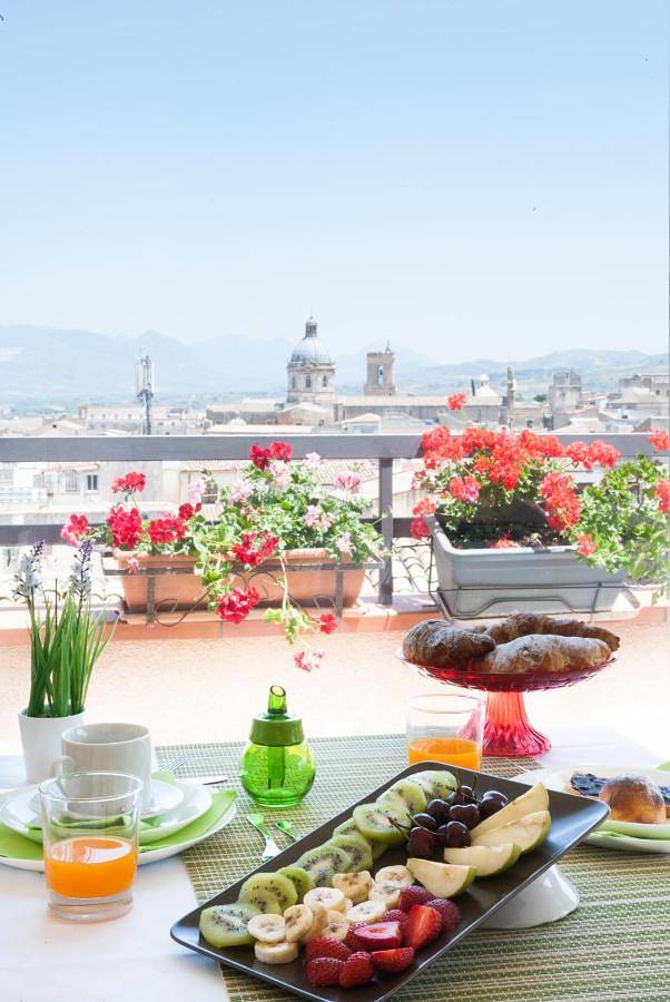 Double Room with Private External Bathroom in Alcamo, Provincia di Trapani