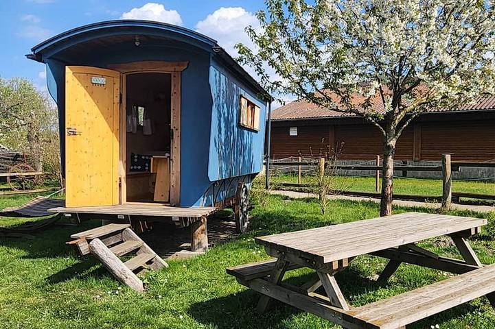 Gîte pour 2 personnes, avec jardin à Borna