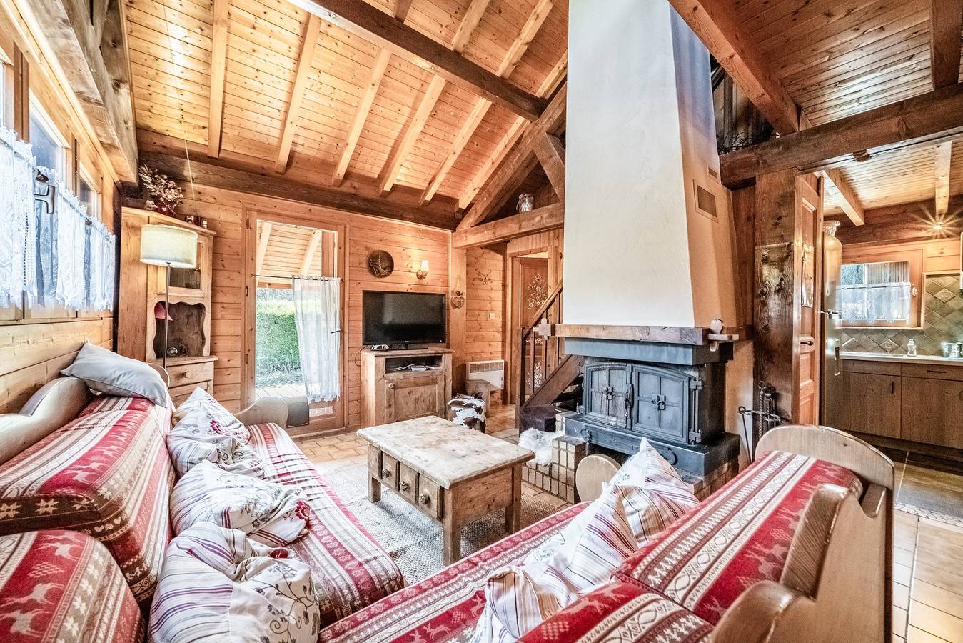Chalet “8p Comfort – Le Gaby” with Mountain View and Wi-Fi in Verchaix, Bonneville region