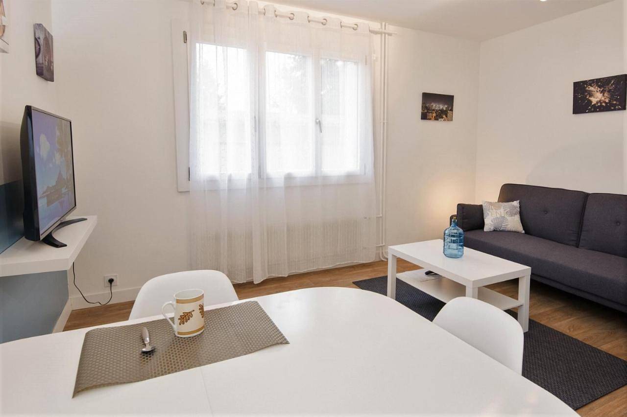 Appartement entier, Le stade in Issoire, Parc Naturel Régional Livradois-Forez