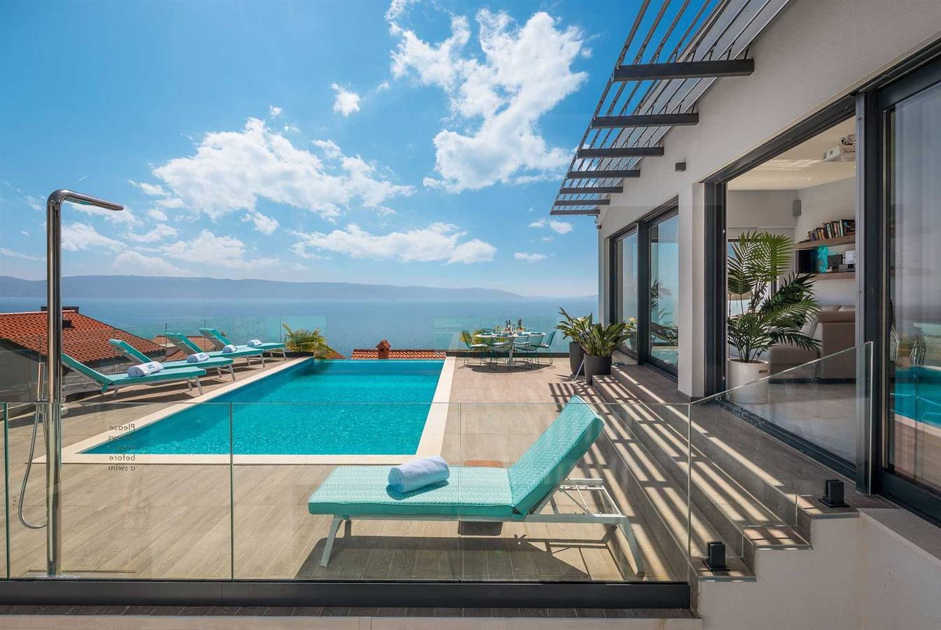 Villa pour 8 personnes avec balcon in Okrug Gornji, Čiovo