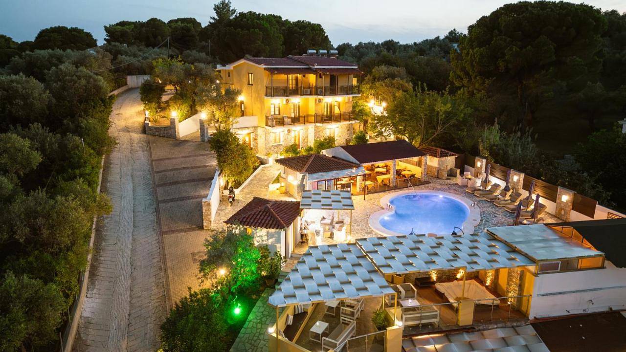 Skiathos Island Suites in Troulos, Sporades
