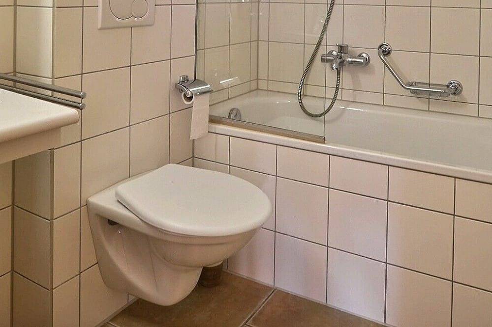 Geheel appartement, Very comfortable flat for 7 people, living room with wood-burner, kitchen area with dishwasher, 2 do in Grimentz, Anniviers