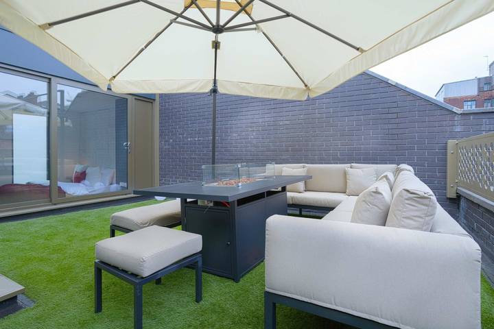 Gîte pour 8 personnes, avec terrasse et jardin, animaux acceptés à Manchester - 4