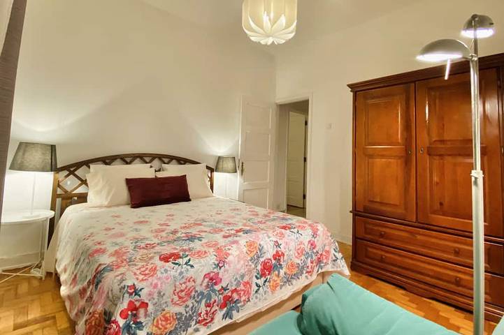 Charming Villa in the City Center w/ Outdoor Patio! Freeparking in Sé (Faro), Faro (Sé e São Pedro)