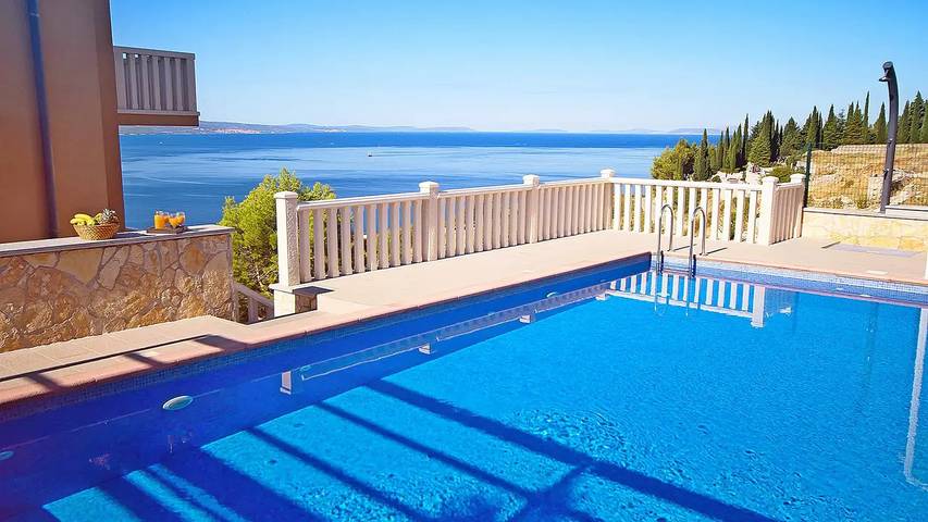Ferienhaus für 18 Personen, mit Garten und Balkon sowie Pool