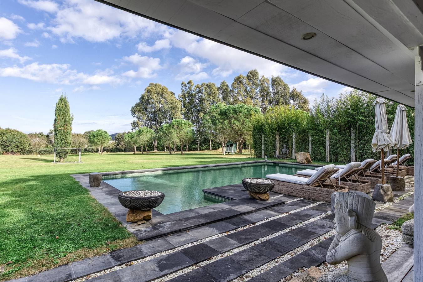 Holiday Home 'Casa Bali Costa Brava' with Mountain Views, Private Pool & Wi-Fi in Palafrugell, Costa Brava