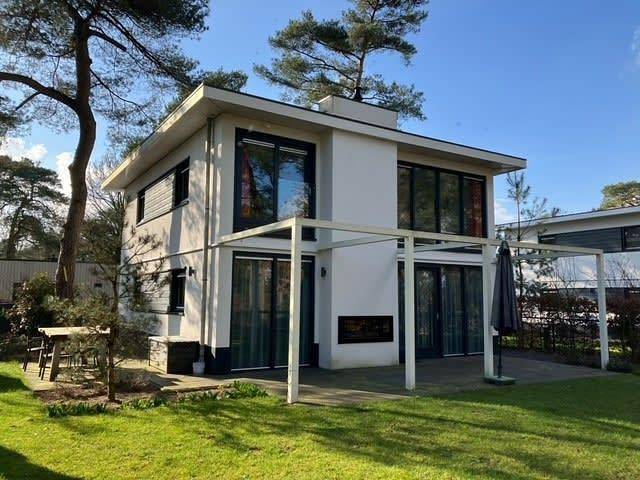 Vakantiehuis voor 8 personen, with Balkon/Terras and Terras as well as Tuin and Zwembad in Otterlo