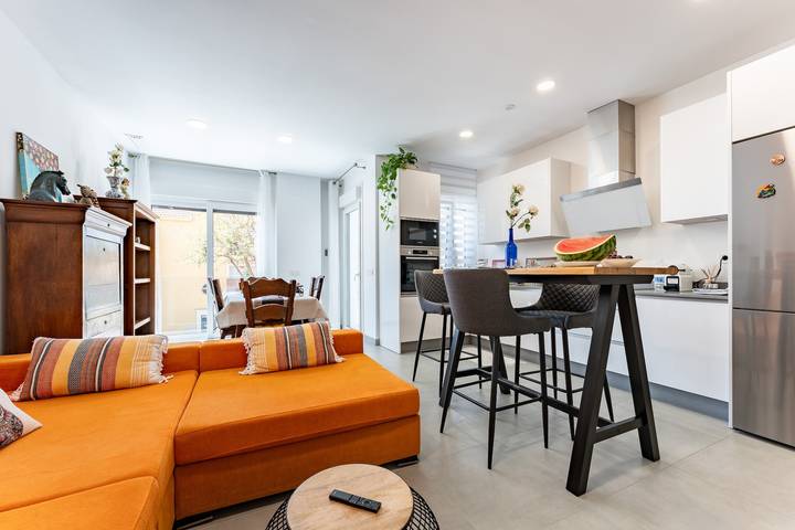 Ganze Wohnung, Ferienwohnung 'Apartamento Novasol' mit Privatterrasse, Wlan und Klimaanlage in Los Boliches, Fuengirola