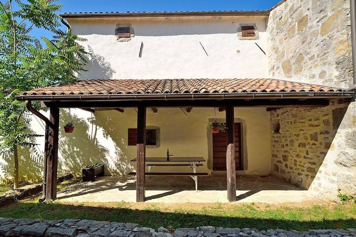 Ferienhaus für 4 Personen, mit Garten und Terrasse sowie Pool in Buzet