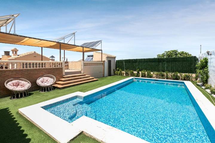 Casa rural para 6 personas, con Balcón y Terraza además de Jardín y Piscina en Villa de Otura - 4