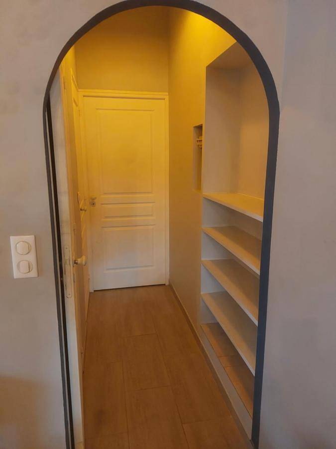 Gîte pour 2 personnes, avec vue et jardin ainsi que terrasse et piscine, animaux acceptés à Idron - 4