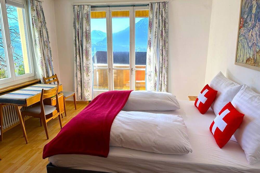Swisshut Stunning Views Alps & Lake - Chalet Chrützwäg in Sigriswil, Meer van Thun