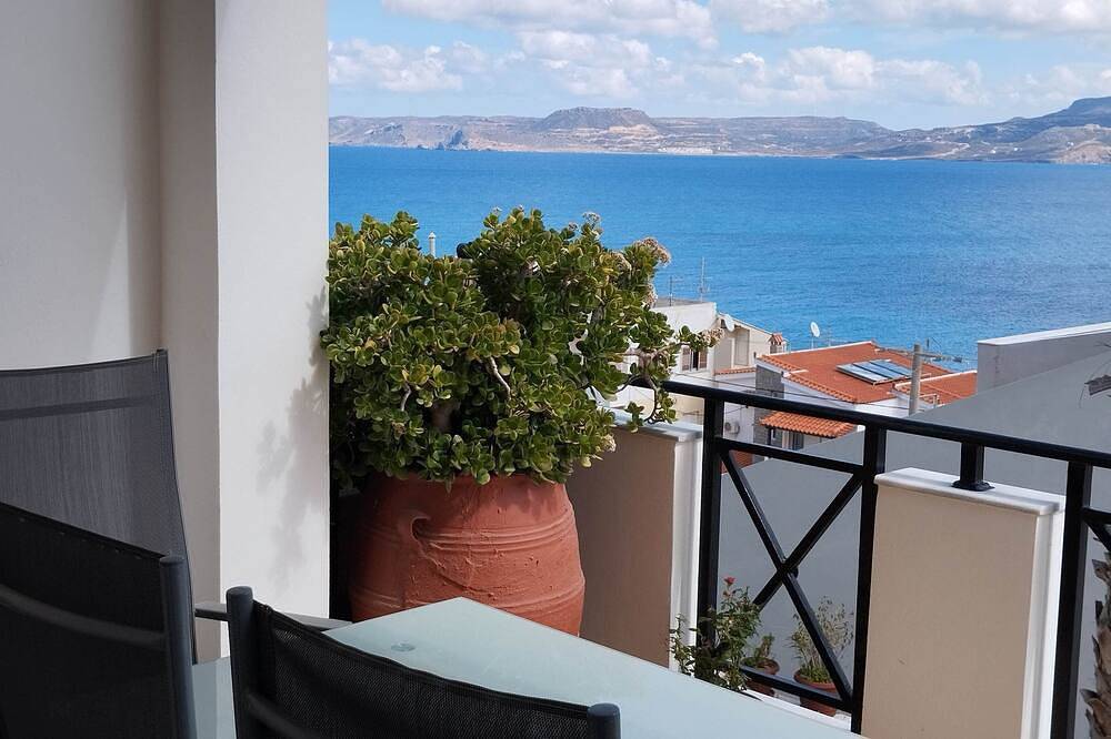 Beautiful Home 3Br 2.5Baths Sleeps7, Amazing sea view walk to Beach & Downtown. in Sitia, Lasithi