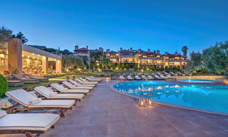 Ferienwohnung für 5 Personen, mit Ausblick und Kinderpool sowie Garten und Pool, kinderfreundlich