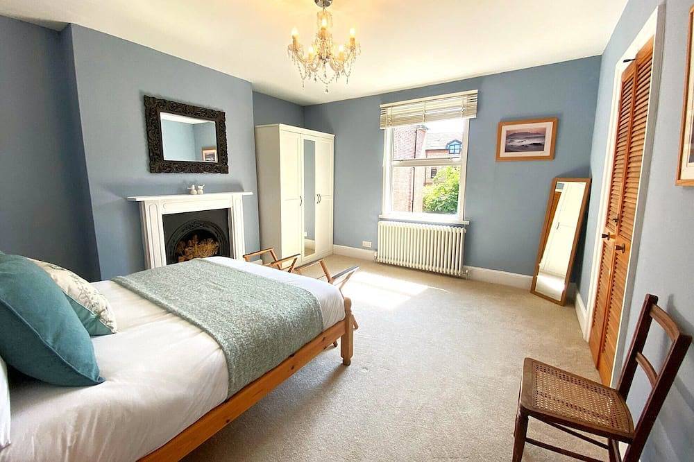 The Old School House - Parking & Close to City in Salisbury, Wiltshire