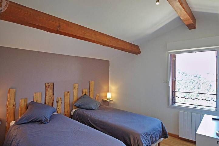 Gîte pour 4 personnes, avec Terrasse et Jardin à Saint-Chamond - 2
