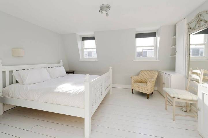 Fulham 4-Bed House & Garden, 5 Mins from Tube in Hammersmith e Fulham, Londra