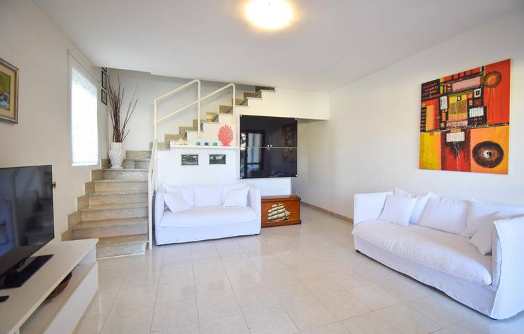 Accogliente appartamento sul mare con terrazza e parcheggio in Anzio, Provincia di Roma