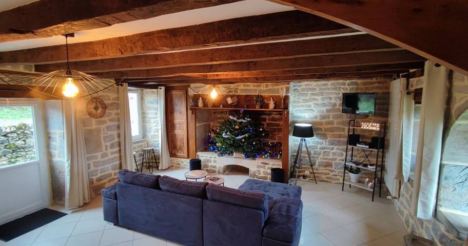 Gîte pour 8 personnes, avec jardin ainsi que piscine et terrasse à Miers - 4