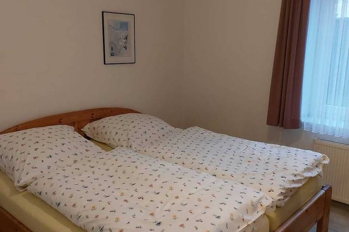 Ferienwohnung für 2 Personen, mit Sauna und Terrasse sowie Garten in Bad Driburg - 2