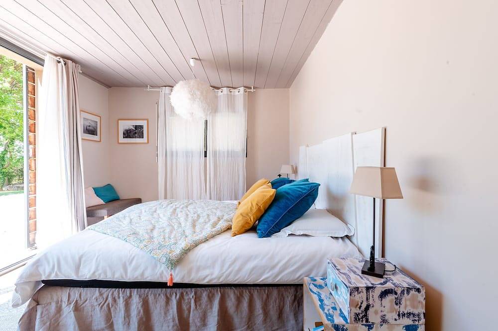 Loft in the countryside between Luberon and Pays d'Aix in Puget, Parc naturel régional du Luberon