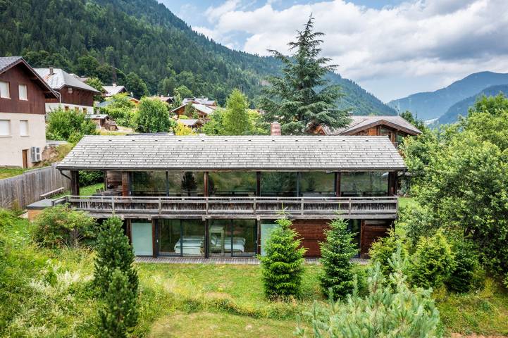 Chalet pour 10 personnes, avec Balcon et Jacuzzi ainsi que Jardin et Sauna