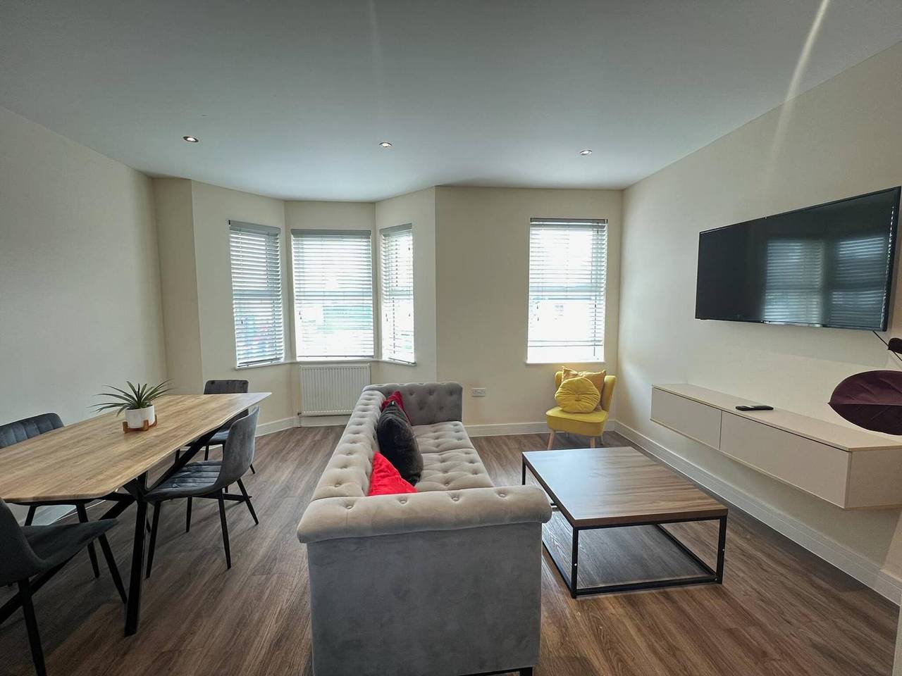Ganze Wohnung, Relax & Recharge Apartment mit zwei Betten - familienfreundlich in Croydon, London