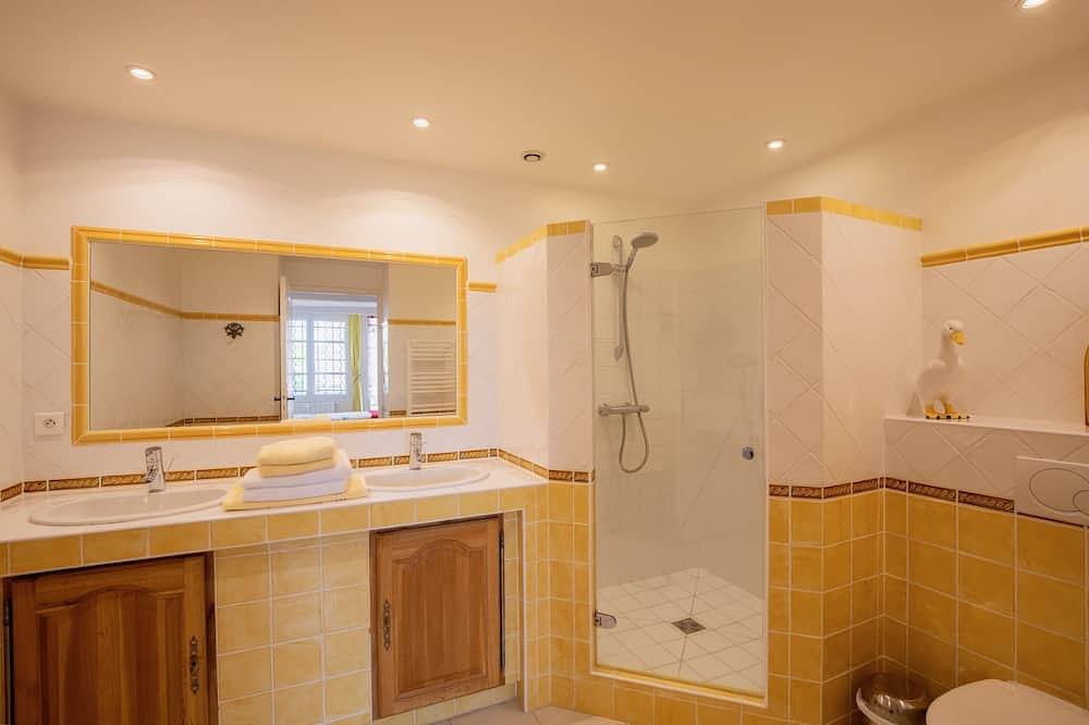 Le Clos des Pins, vue Mont Ventoux in Roaix, Vaucluse