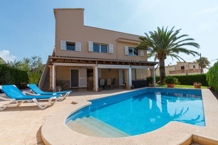Chalet para 9 personas, con Terraza y Jardín en Son Servera
