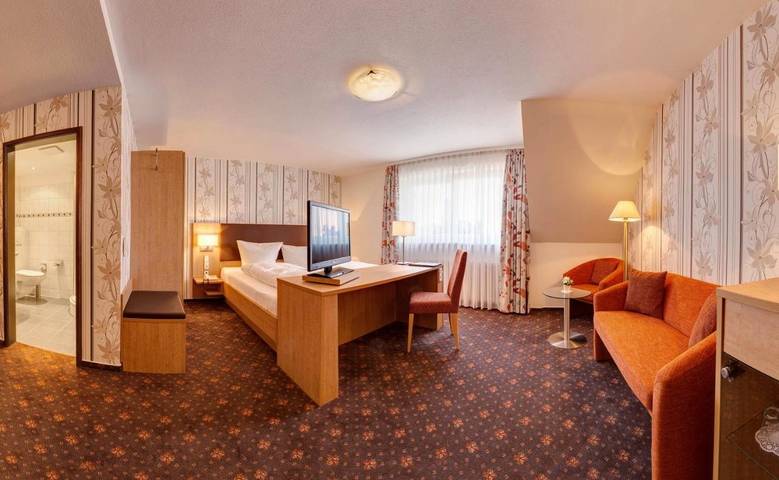 Hotel für 2 Personen, mit Balkon und Terrasse sowie Ausblick in Kirchzarten - 3
