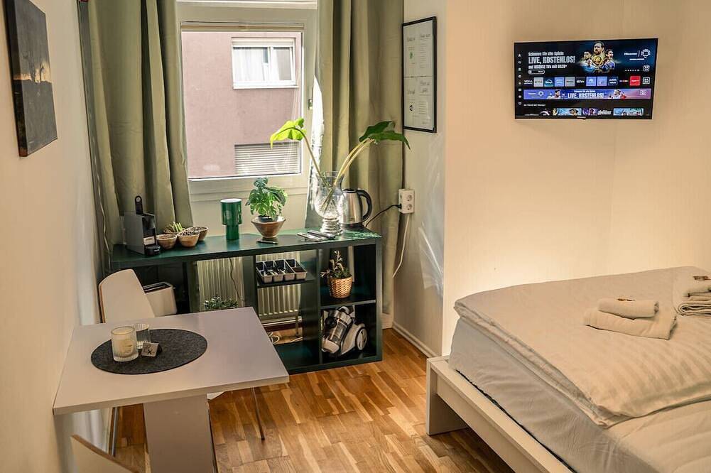 Geheel appartement, Green Oasis Studio - Central in Mannheim, Kurpfalz