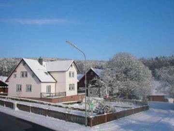 Bauernhaus für 4 Personen, mit Balkon und Garten sowie Seeblick und Ausblick im Odenwald