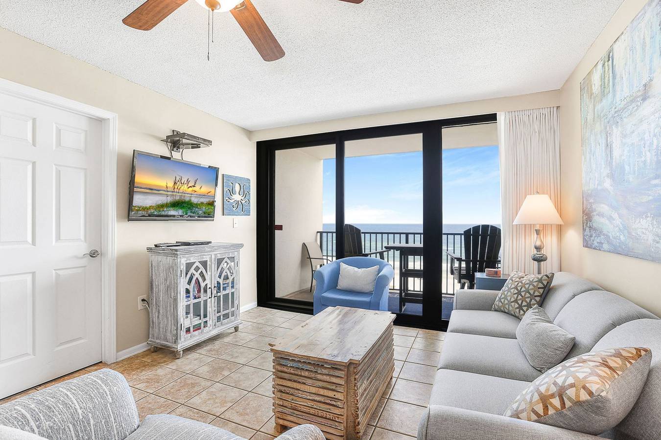 Entire apartment, Island Winds West 774- Walk to Hangout beachfront in Gulf Shores, Mobile Bay