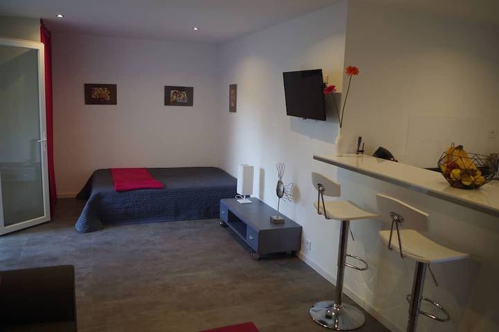 Gîte pour 4 personnes, avec terrasse et jardin à Taglio-Isolaccio - 2