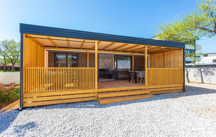 Ferienhaus für 6 Personen, mit Terrasse und Pool sowie Garten - 1