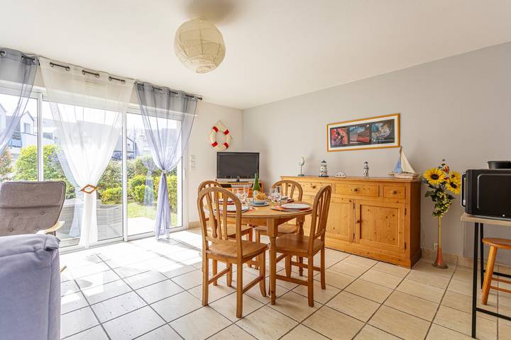 Entire apartment, Apartment 'La Mouette St Philibert 3 Stars' with Private Terrace, Garden, Wi-Fi in Saint-Philibert, Côte des Mégalithes