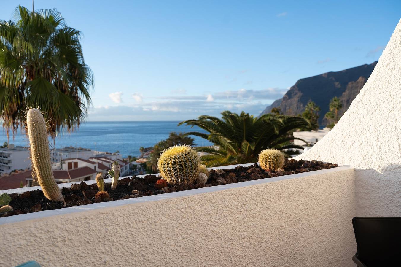 Appartement entier, Appartement 'James Sun' : Vue Mer, Terrasse Privée et Wi-Fi in Playa de los Guíos, Santiago del Teide
