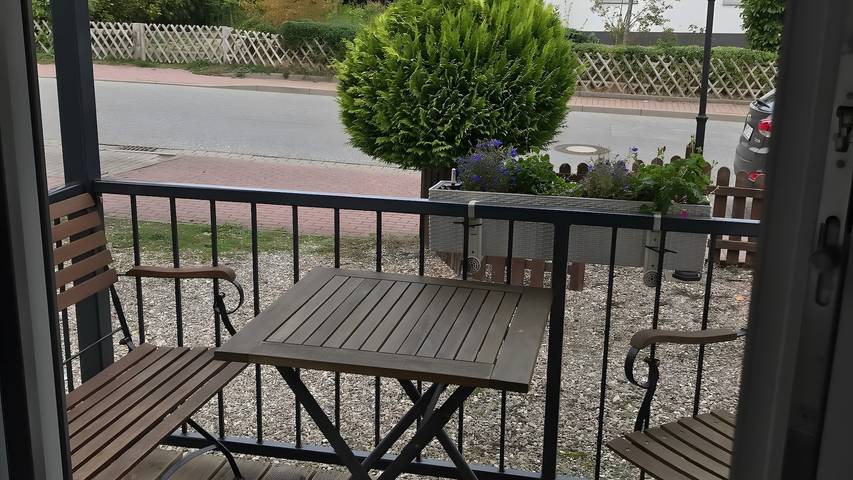 Ganze Wohnung, Helle 2-Zimmer-Ferienwohnung mit Balkon - strandnah in Dahme in Dahme, Ostholstein