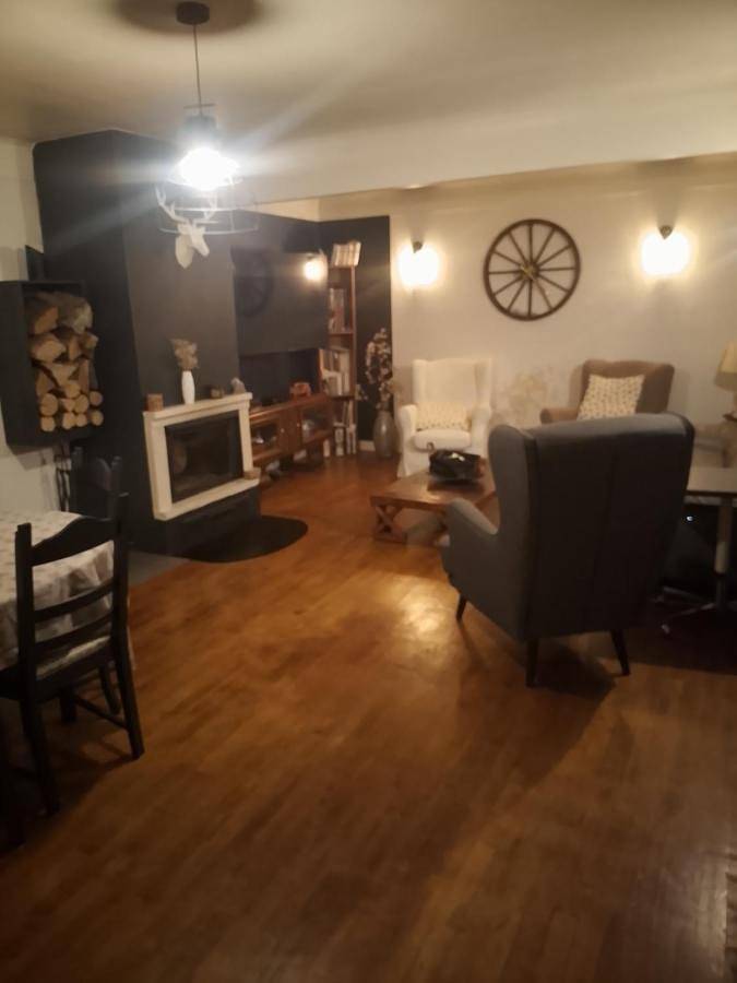 Location de vacances pour 7 personnes, avec balcon et vue à La Bazoche-Gouet - 2