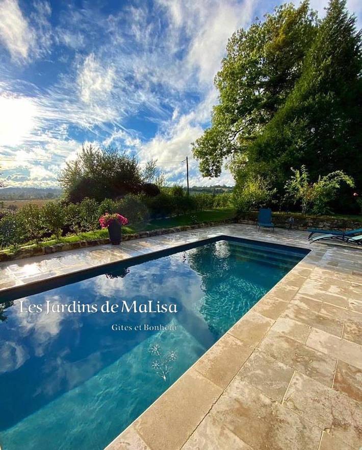 Maison d’hôte pour 2 personnes, avec Terrasse et Jardin ainsi que Piscine et Vue