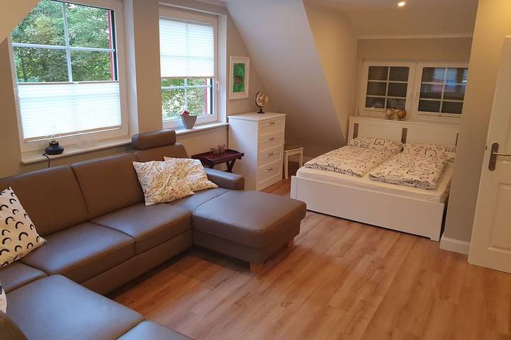 Ferienhaus für 10 Personen, mit Sauna und Garten sowie Terrasse in Wiefelstede - 2