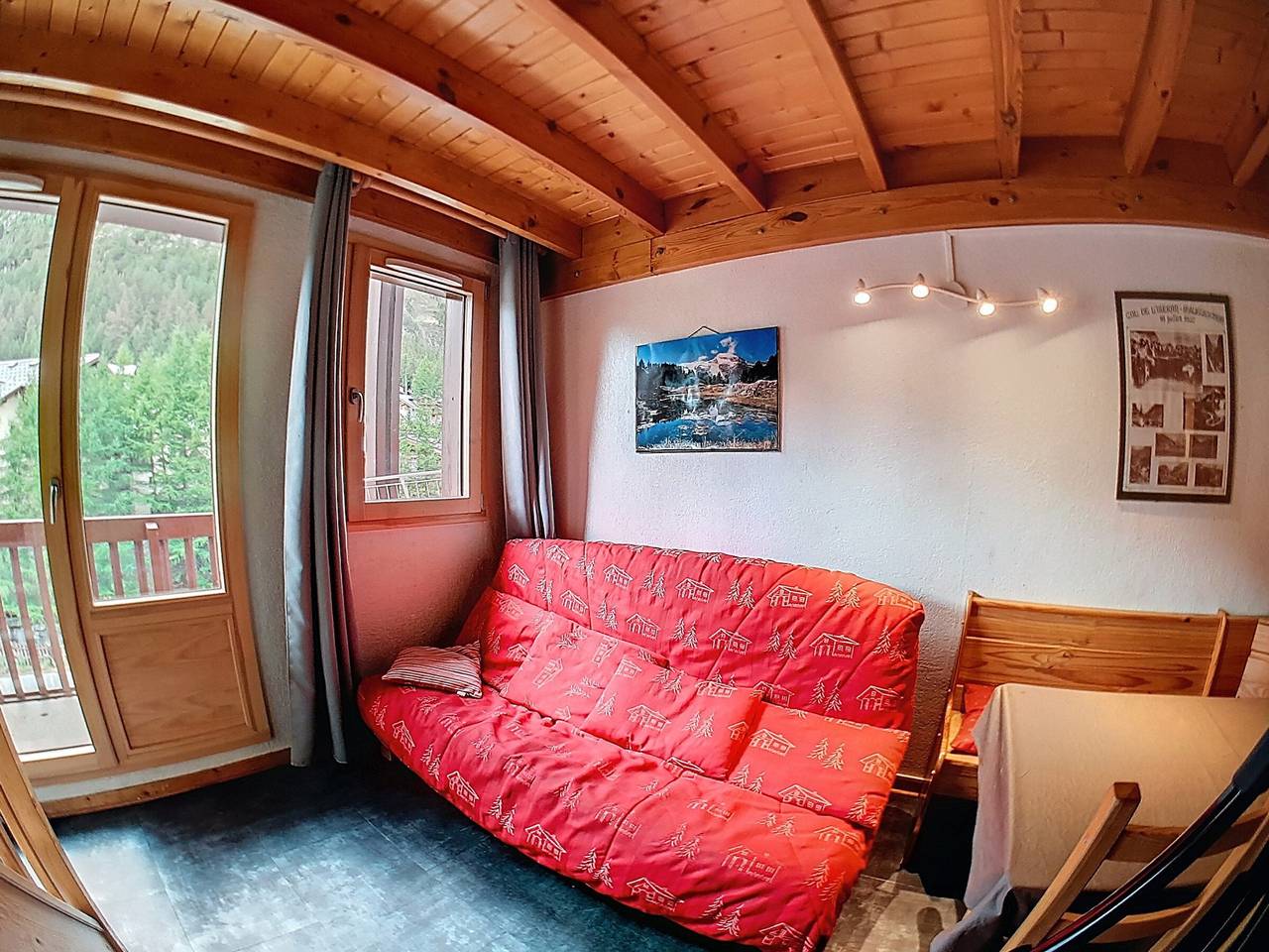 Entire studio, Cozy mezzanine studio in Val-d'Isère center in Val-d'Isère, Ruitor Massif