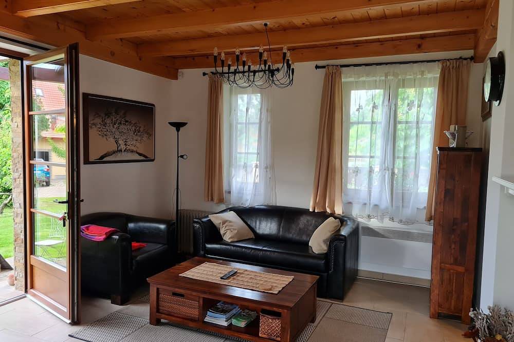 Modern eingerichtetes, klimatisiertes, exlusives Ferienhaus. in Gardon, Gárdonyi járás