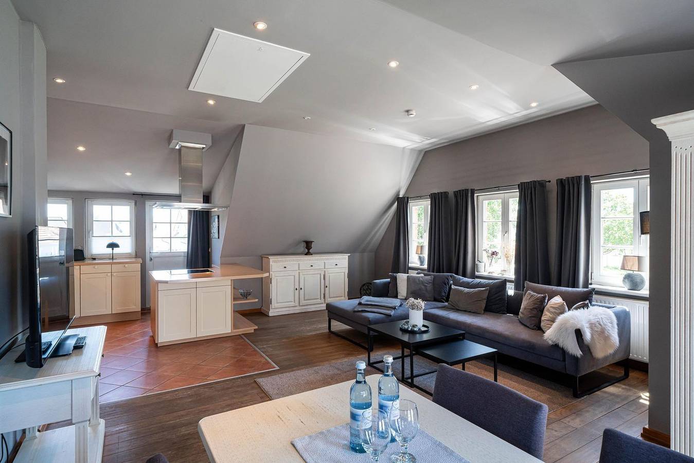 Ganze Wohnung, Ferienwohnung "Atelierwohnung Paul Müller-Kaempff" in Ahrenshoop, Fischland