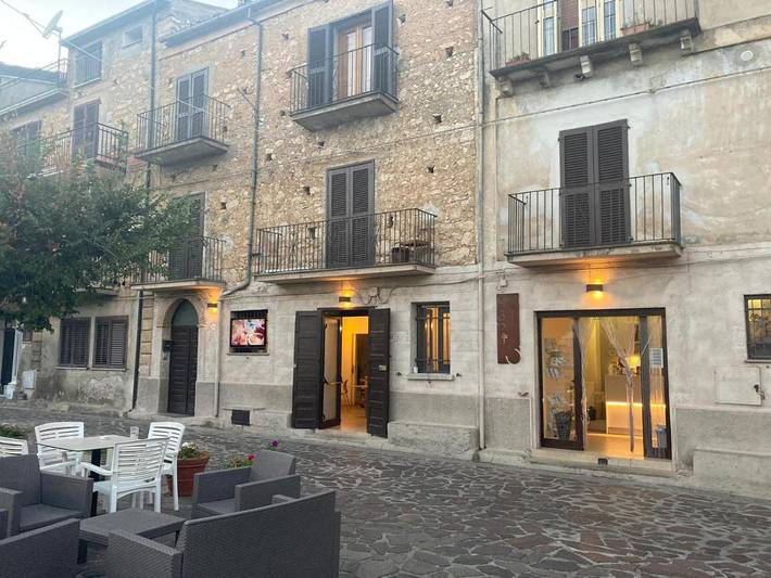 Albergo a gestione familiare per 3 persone, con Terrazza e Panorama in Parco Nazionale Del Pollino