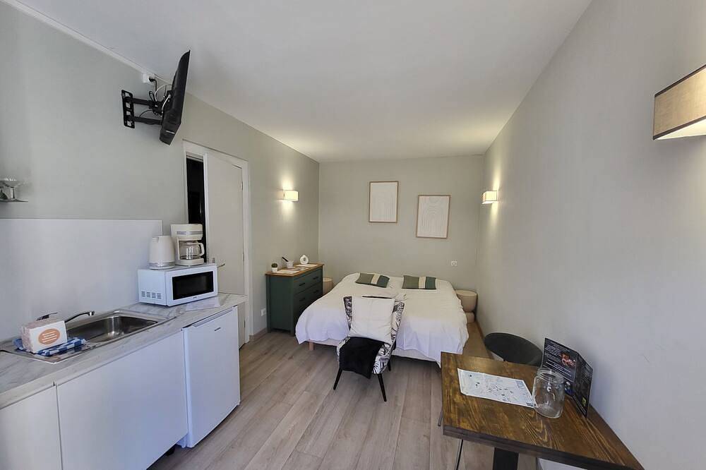 Entire apartment, Studio-Comfort-Ensuite with Bath in Ambleteuse, Boulogne-sur-Mer region